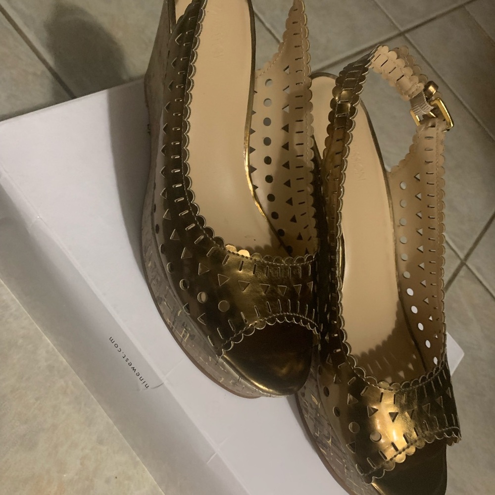 Brand new nice Wedge sandals